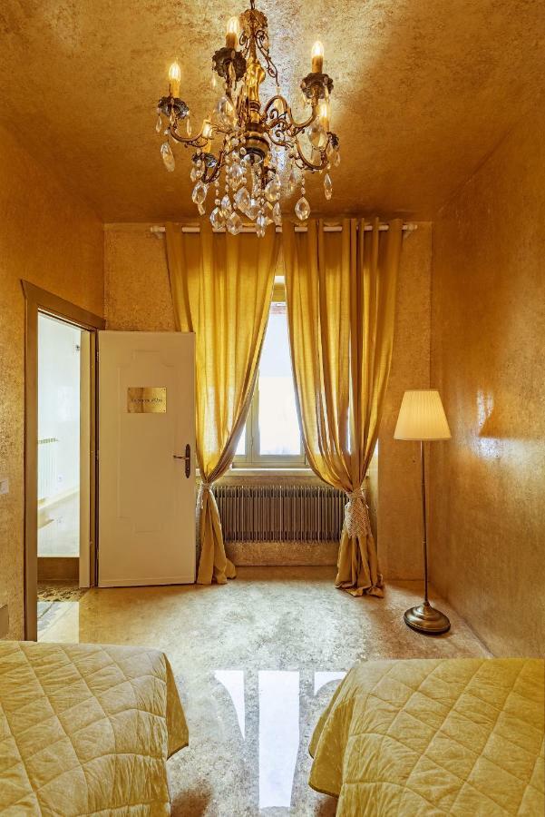 Appartement Elegant Historic Large House On Lake Como à Gravedona Extérieur photo